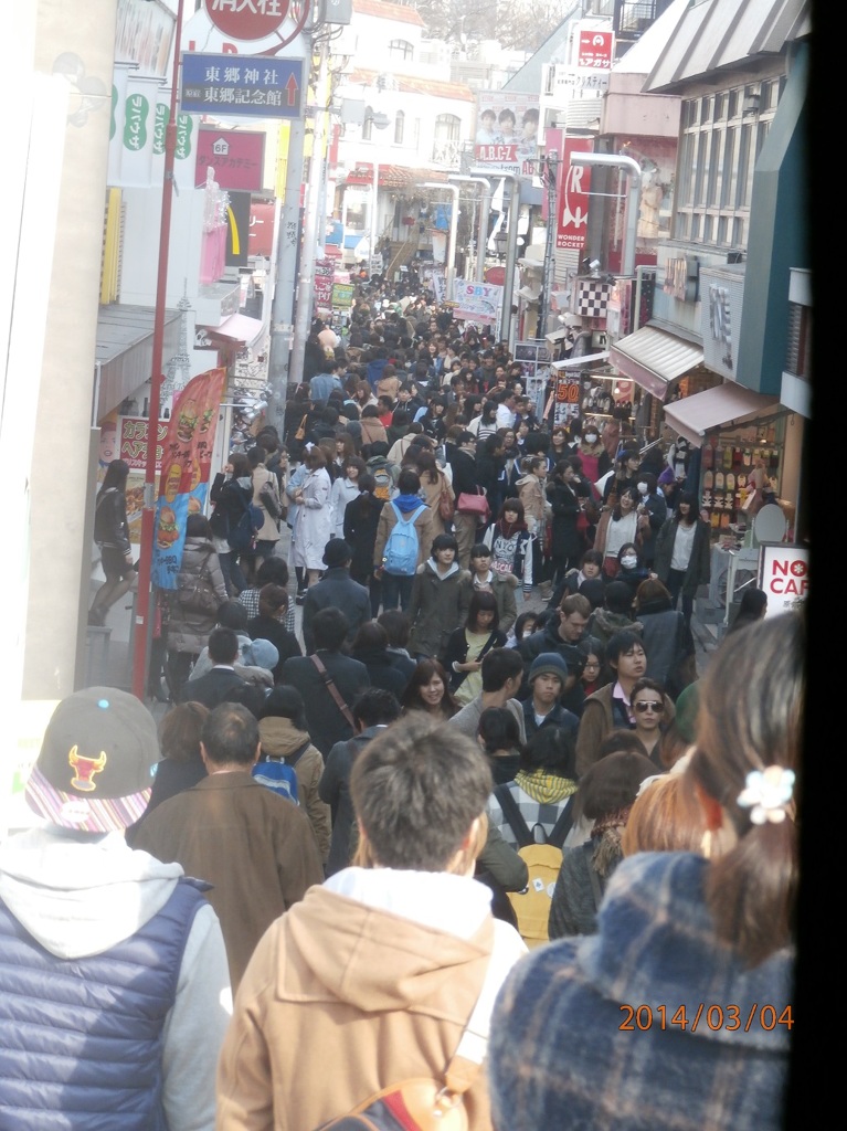 若者の集まる原宿にて④
