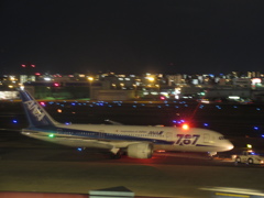 ANA B787の出発