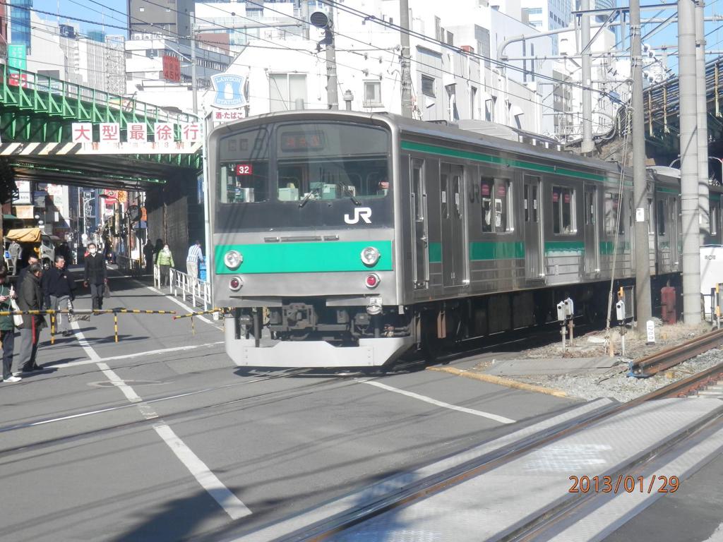 新宿駅を発車した埼京線