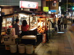 夜の中洲の屋台３