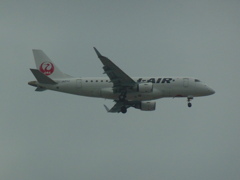 J-AIR  E170  JA211J