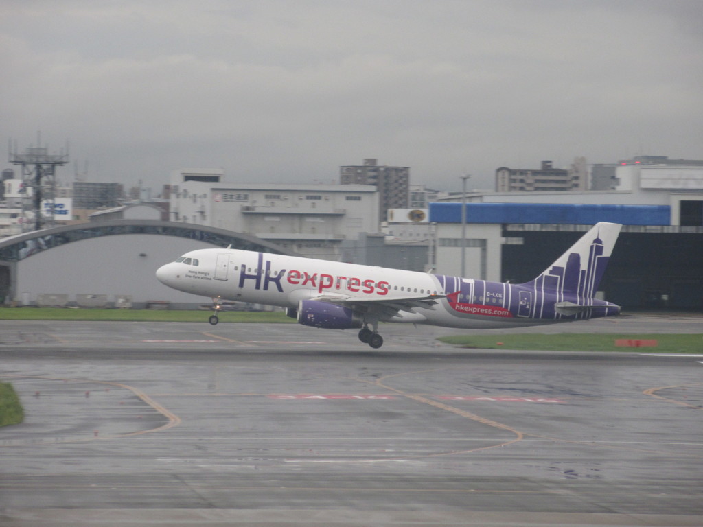 香港エクスプレス　B-LCE着陸