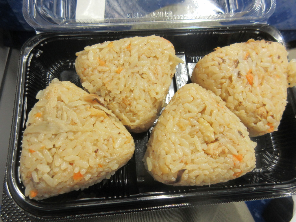 かしわめしおにぎり