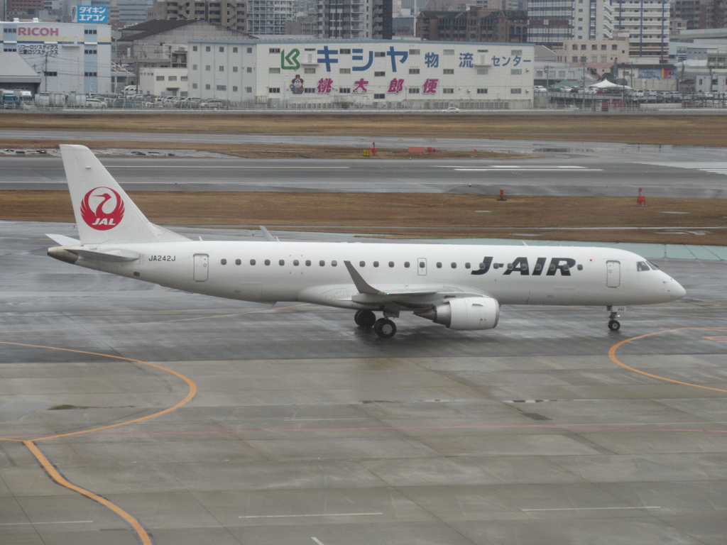 J-AIR　E190