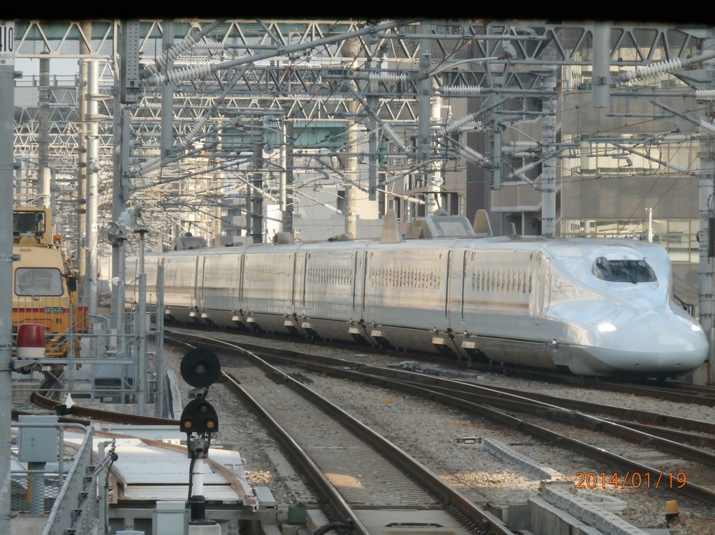 博多駅に到着するN７００系さくら