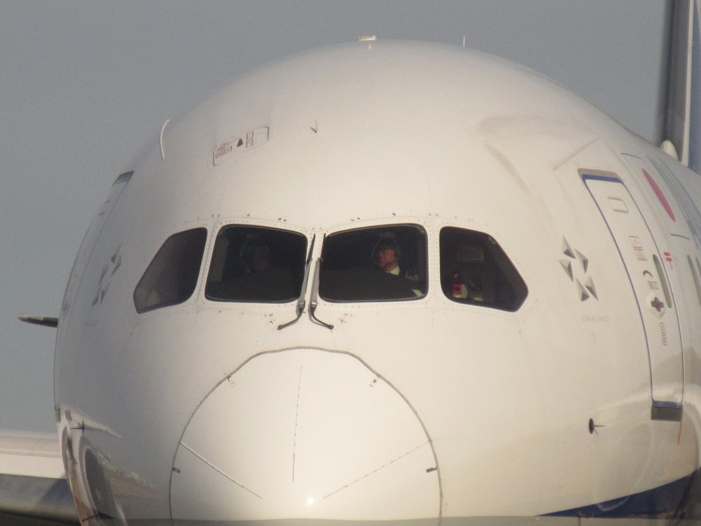 外から見えたパイロット①