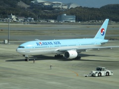 KOREAN AIR  B777-200ER  HL7714