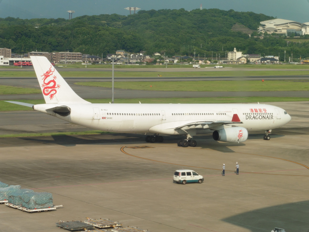 香港ドラゴン　A330　B-HLI出発