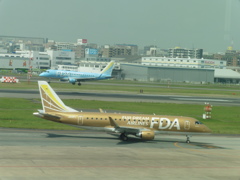 FDA　JA09FJ　出発