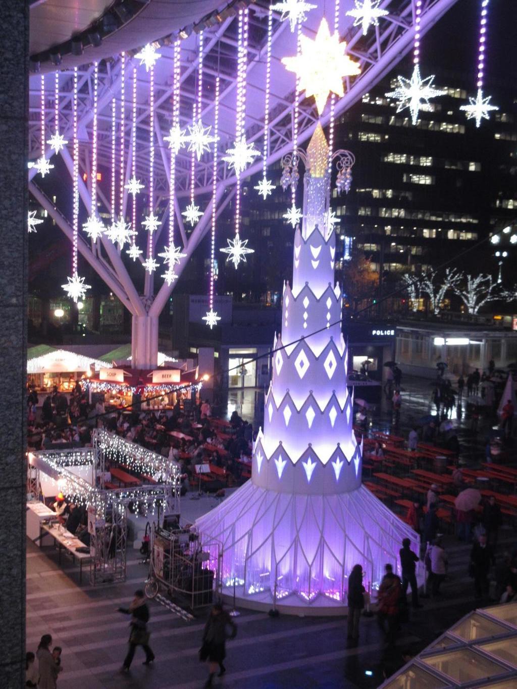 博多シティ２Ｆから見たイルミネーション⑤