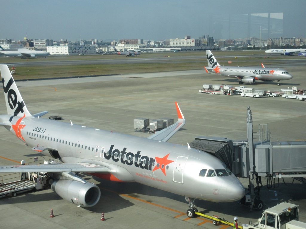 ３機重なったジェットスター