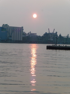 博多港の夕日①