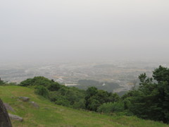 黄砂で覆われた市街地①