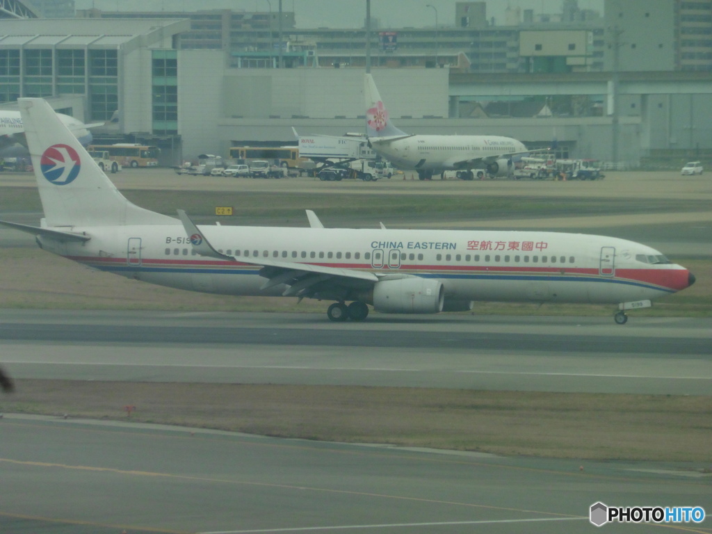 CHINA EASTERN   B737-800