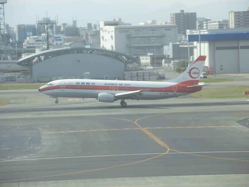 南西航空SWALジェット到着