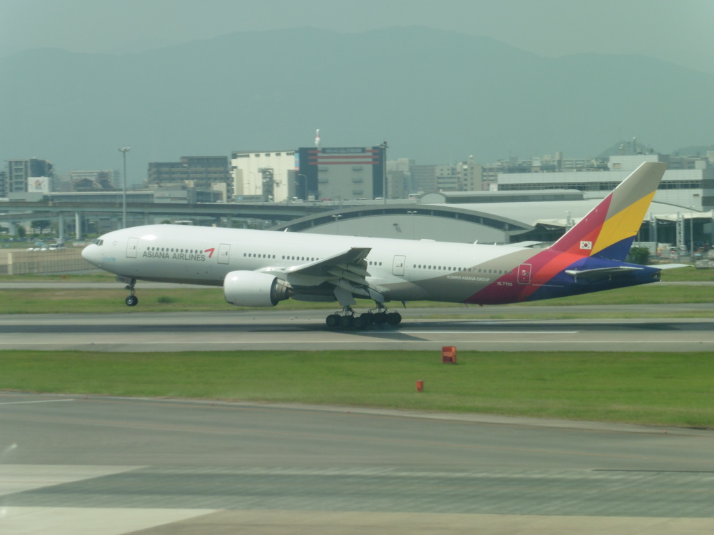 ASIANA　B777-200　HL7755着陸