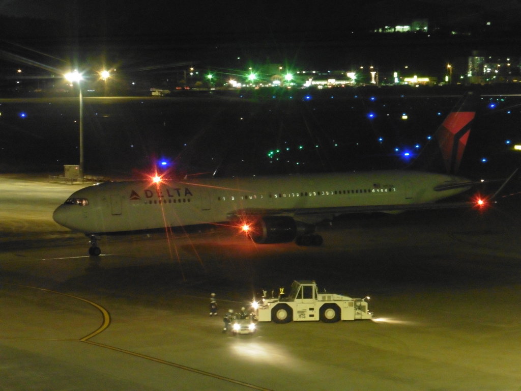DELTA　B767-300の出発①