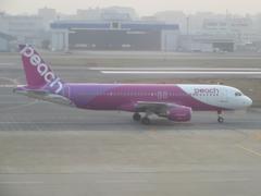 福岡空港にpeach到着