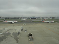 ジェットスター２機同時出発①