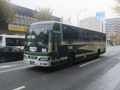 九州号の運行開始時のカラーリングを再現した車体です②