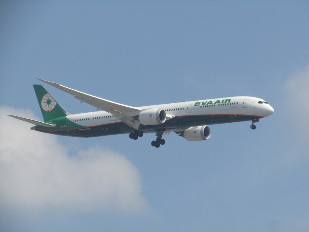 EVA AIR  B787-10
