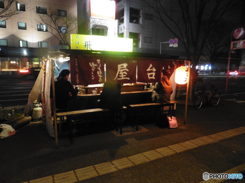 博多の屋台の目の前から