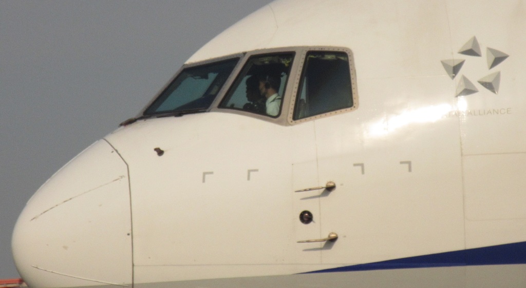 外から見えたパイロット⑥