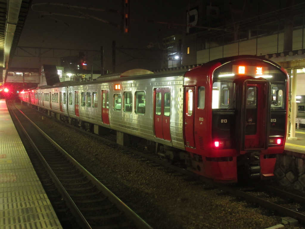 二日市駅に停車中の813系1100番台①