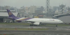 福岡で見納めのタイA330-300