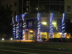 お洒落なイルミネーションのホテル