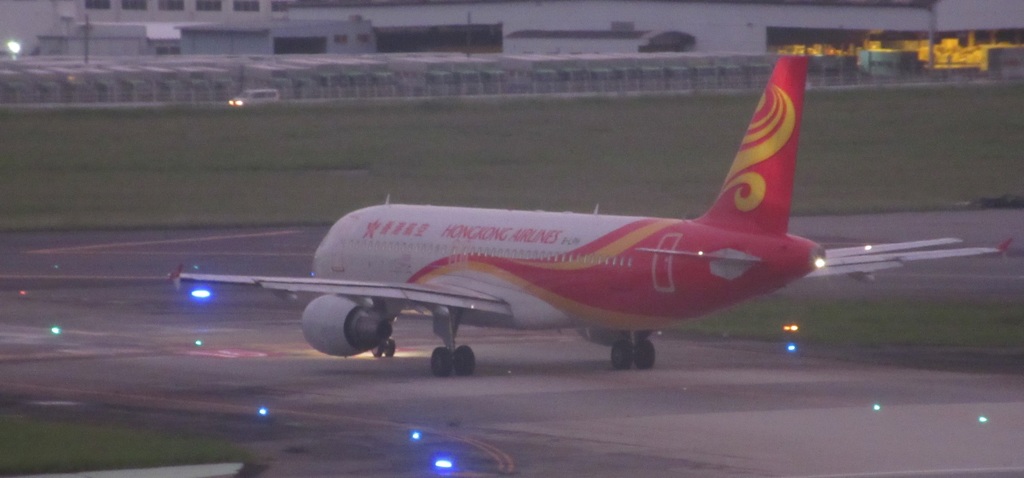 夕暮れの空港④