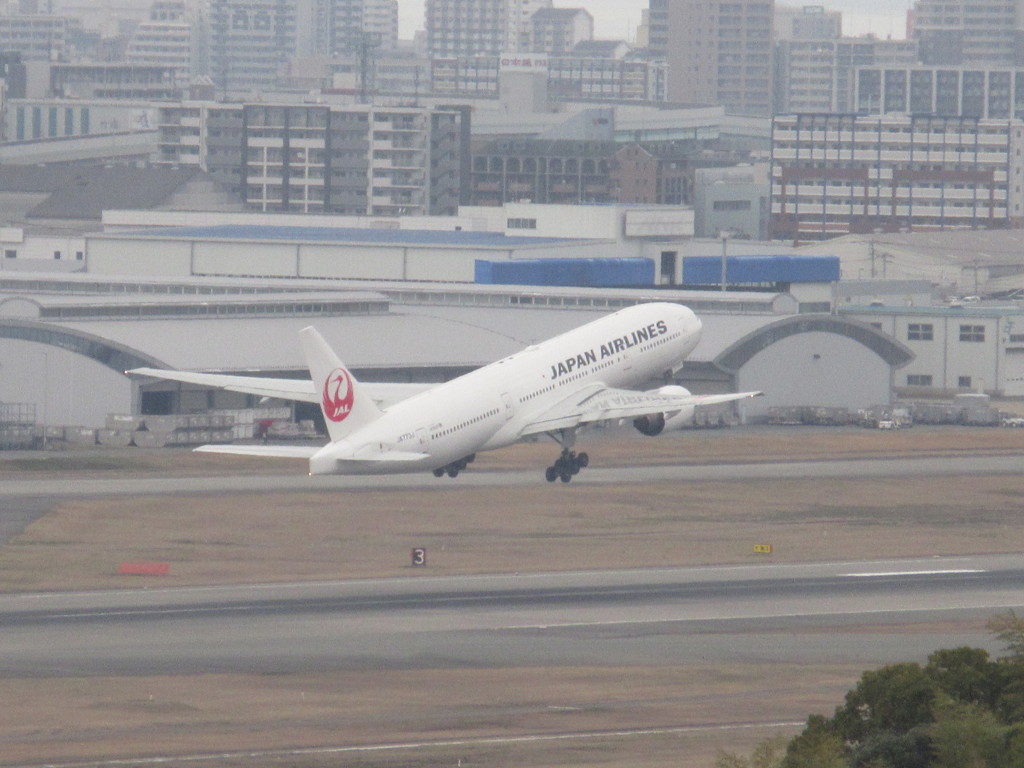 アクシオン福岡より①