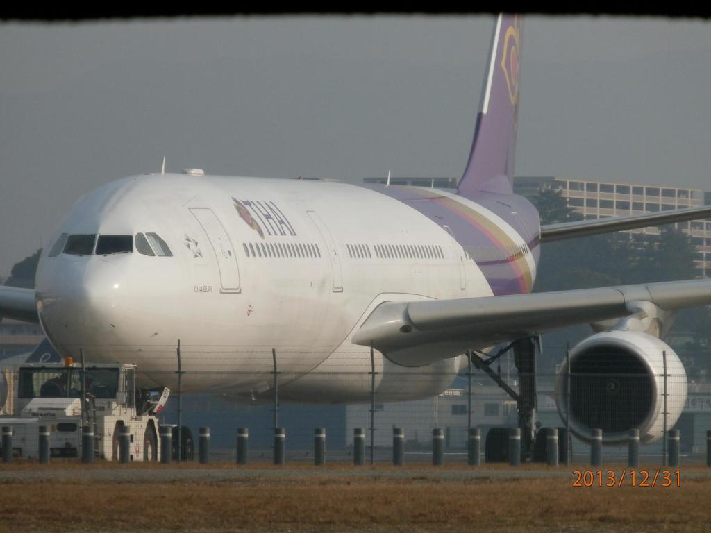 タイ国際航空を目の前から