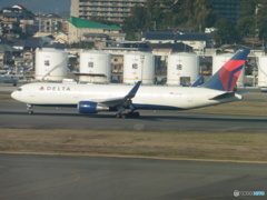 DELTA　B767到着