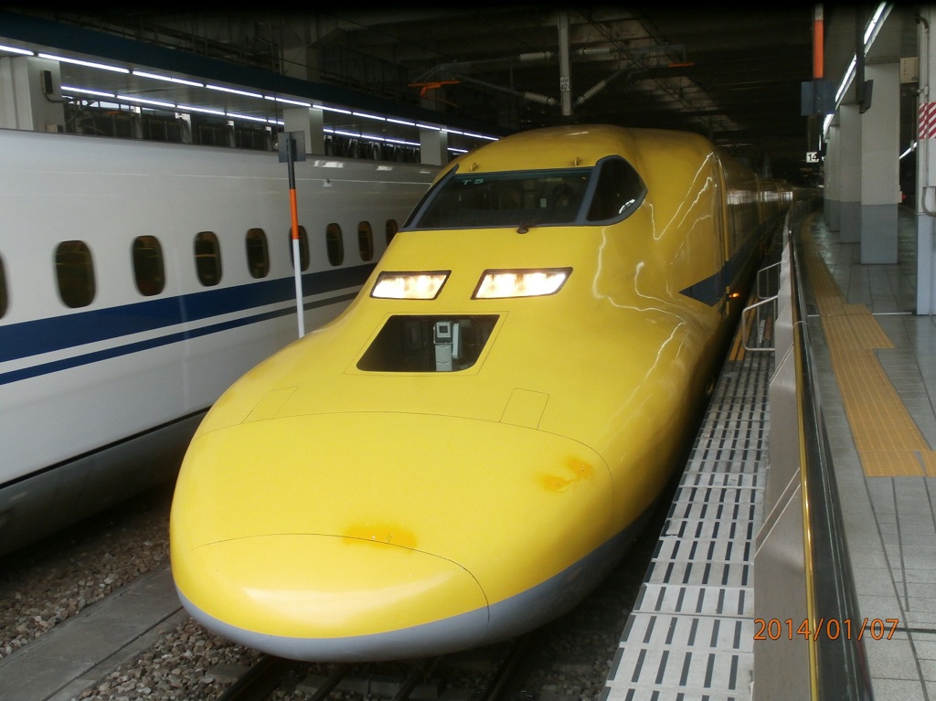 博多駅で撮影したドクターイエロー③