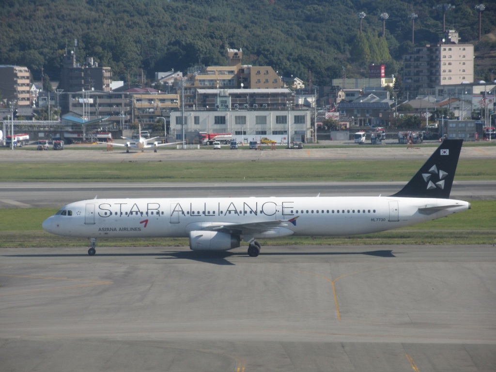 アシアナ　A321　 スターアライアンス　①