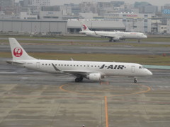 J-AIR  E190  JA247J