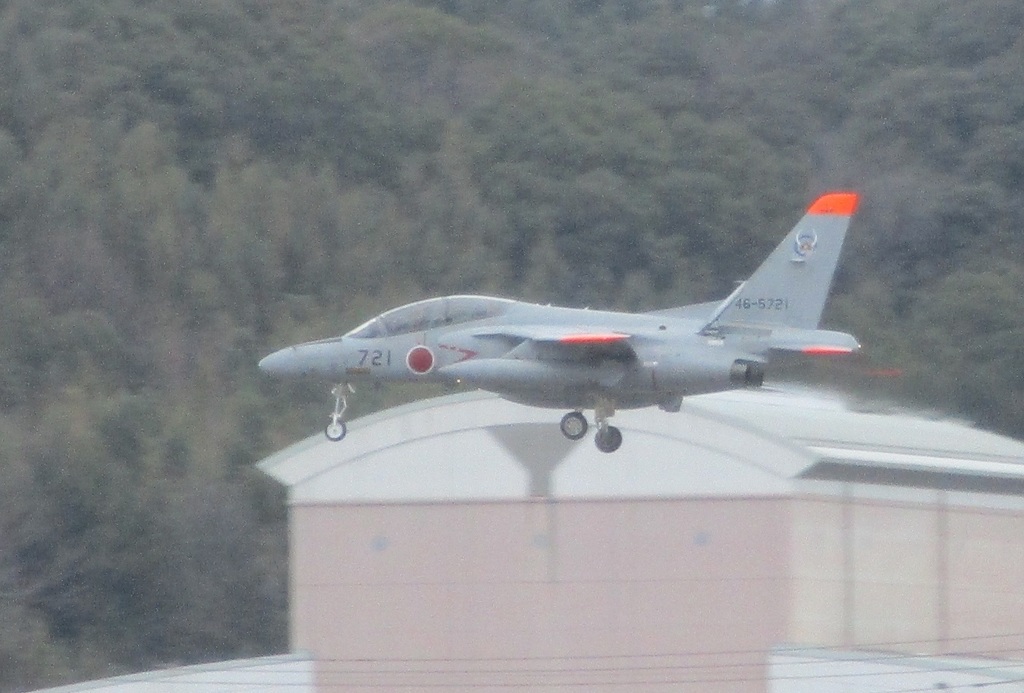 T-4　46-5721  ランディング