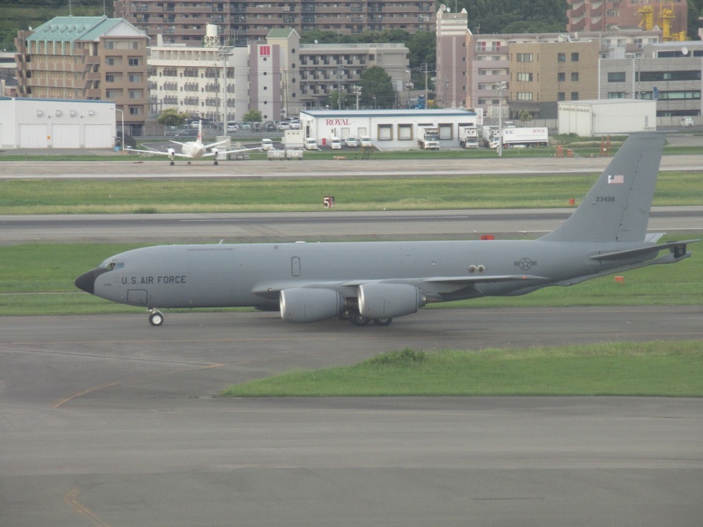 アメリカ空軍　C-135　62-3498  ①