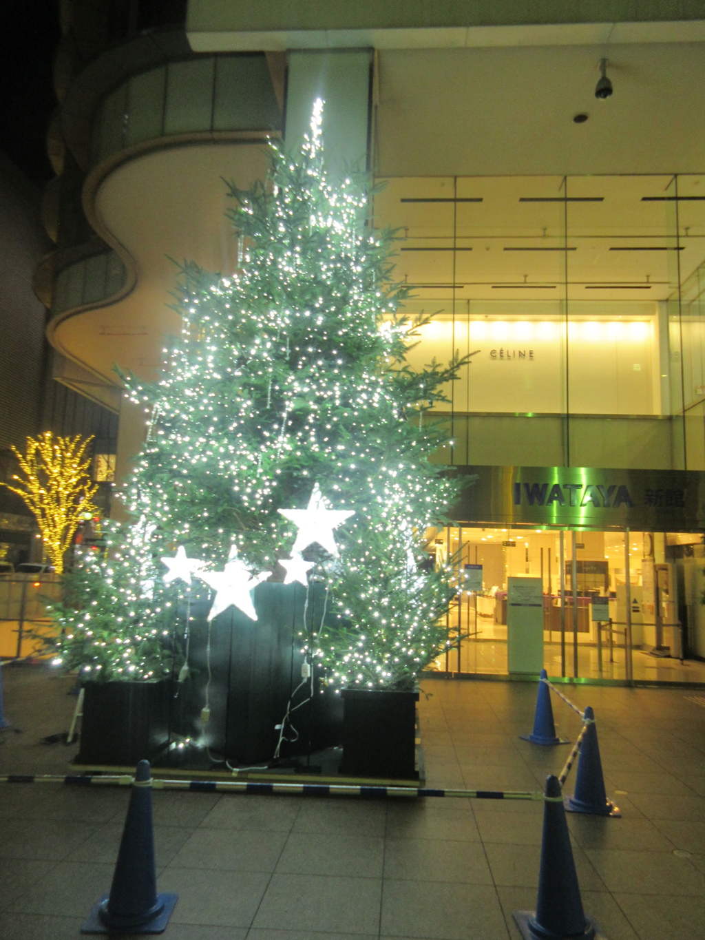 天神IWATAYAのクリスマスイルミネーションです④