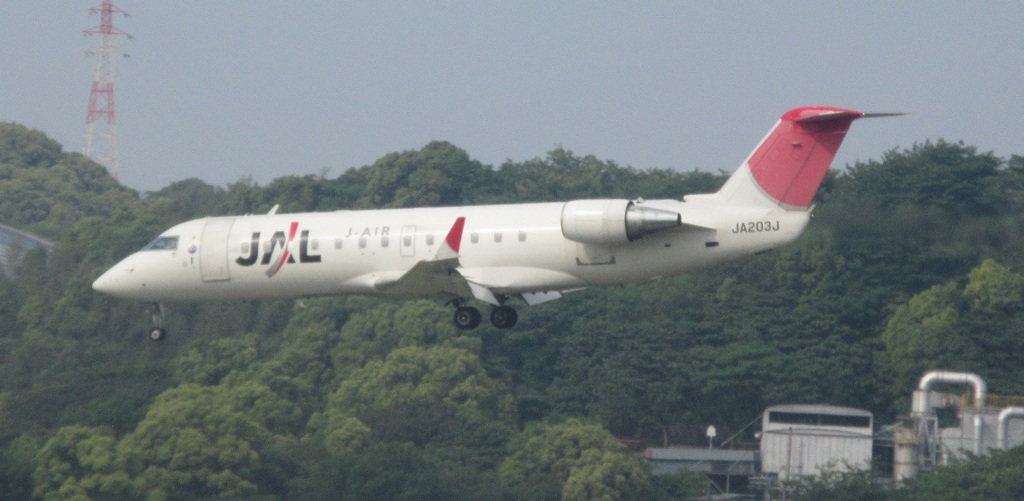 J-AIR　CRJ２００　アーク塗装着陸