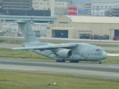 航空自衛隊C-2  福岡空港への飛来　①