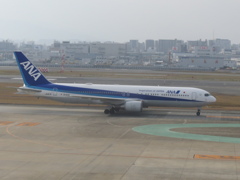 ANA  B767-300ER  JA617A