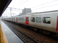 雨の日の駅ホーム　②