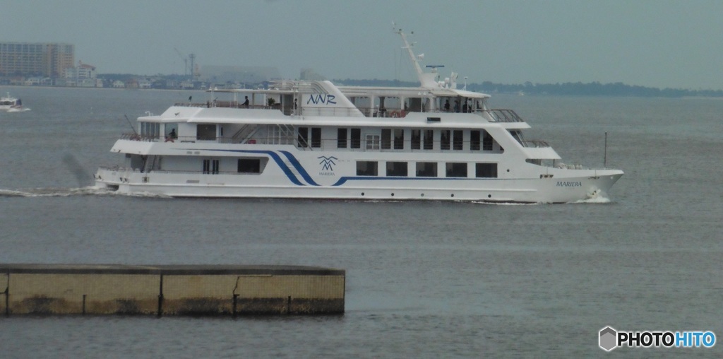 百道より眺める博多港②