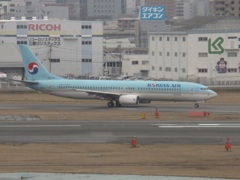KOEAN AIR  737-900  HL7718