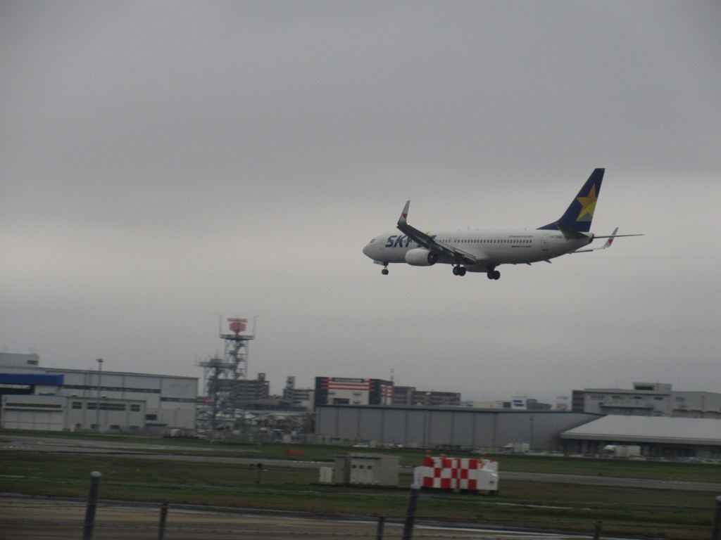 空港北側の丘からの眺め②