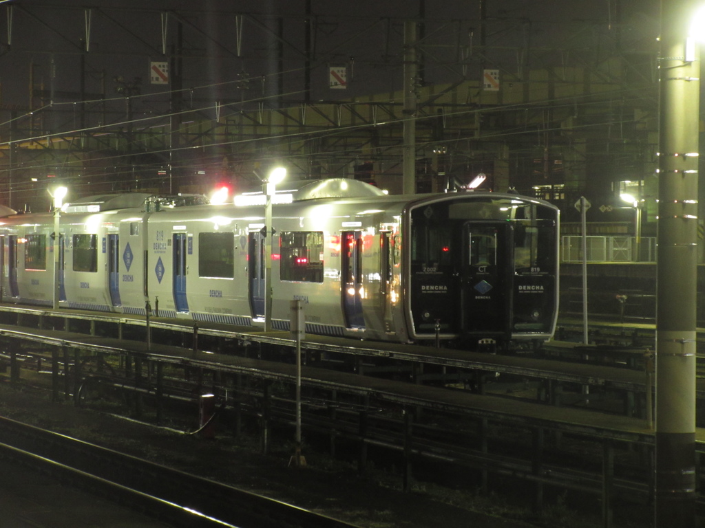 竹下駅停車の819系DENCHA②