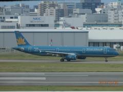 福岡空港でベトナム航空②