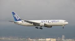ANA CARGOの着陸